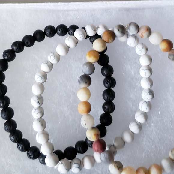 2/35$ NWOT Set of 3 matching bracelet lava beads and natural stones - Picture 4 of 5